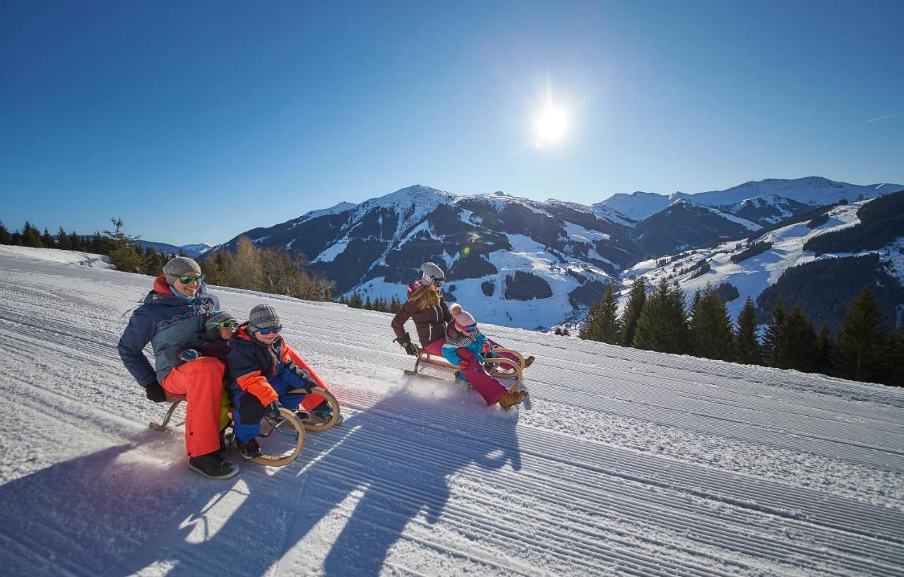 Alpenparks Apartment & Ferienresort Rehrenberg วีโฮเฟิน ภายนอก รูปภาพ